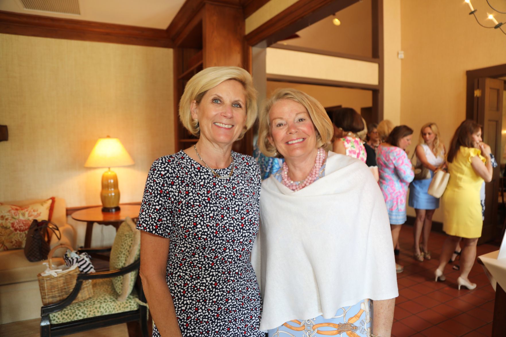 Debbie Glynn, Barbara Horan